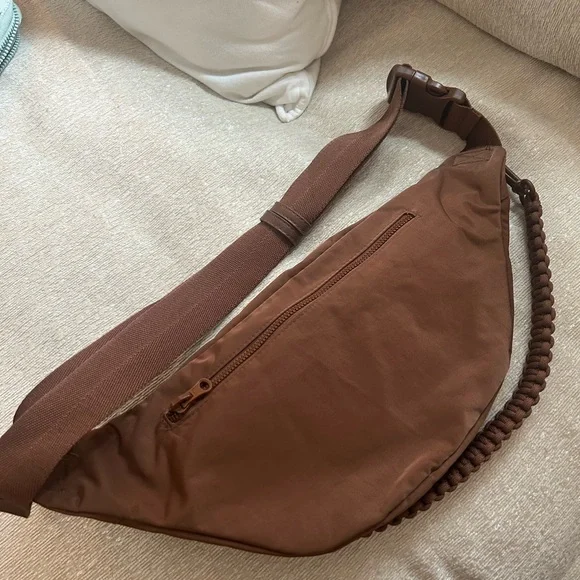 BEIS Maple Sport Pack with Braided Strap - Picture 3 of 4